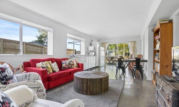 Saint Johns Apartment | Bright 3-Bedroom Unit with Parking and Kitchenette