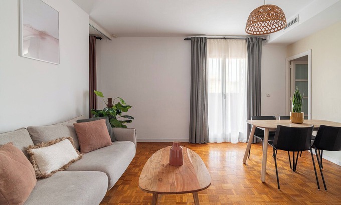 La Sagrada Familia Apartment | Bright penthouse with terrace next to Sagrada Familia
