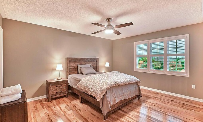 Brampton House | Bright Ravine 4B Brampton Greater Toronto house