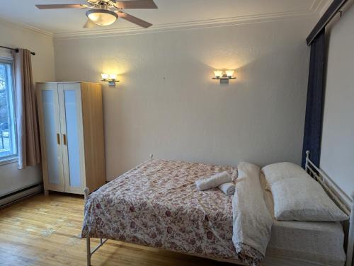 Cote-Saint-Paul House | Bright room near Metro Monk station with Self Check-in