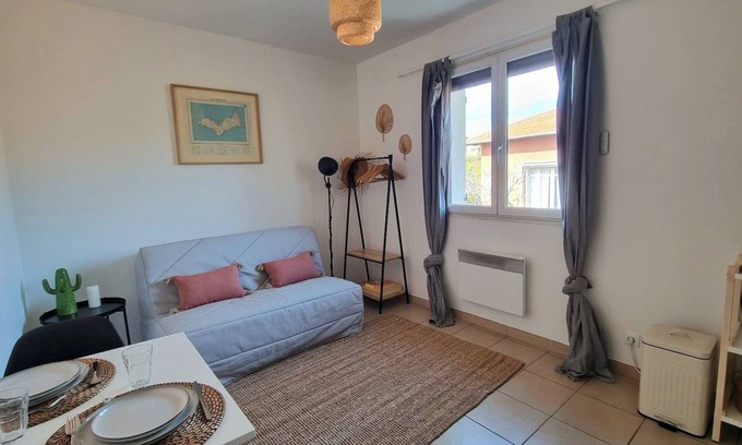 Sud Apartment | Bright studio - private parking - fiber - terrace