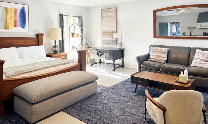 Central Oklahoma City Apartment | Bright Trendy Studio 9min to Asia District