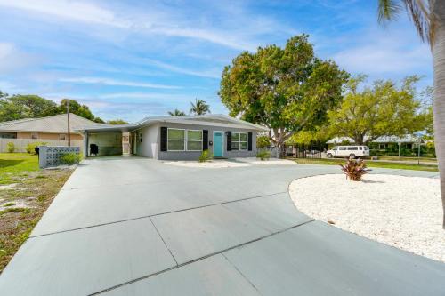 Venice House | Bright Venice Getaway Less Than 1 Mi to Historic Dtwn