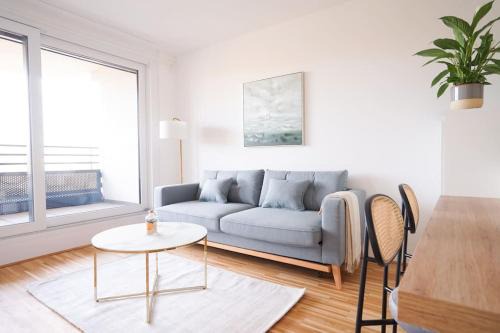 Favoriten Apartment | Bright & Wonderful Apartment at Oberlaa Therme