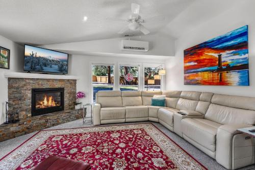 Southeast Bend House | BrightCottage