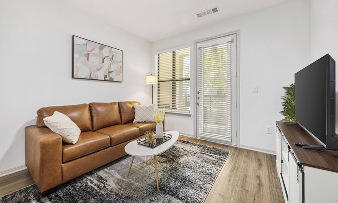 Frisco Apartment | BrightHaven - Chic 1BR + Pool & Gym Access & Free parking