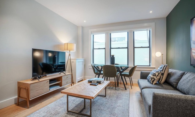 Brighton Apartment | Brighton 2BR near St. Elizabeth's Hospital