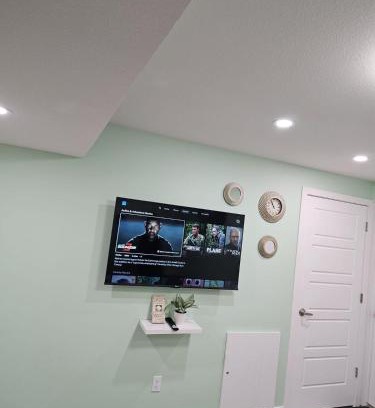 Saskatoon House | Brighton B-Suite