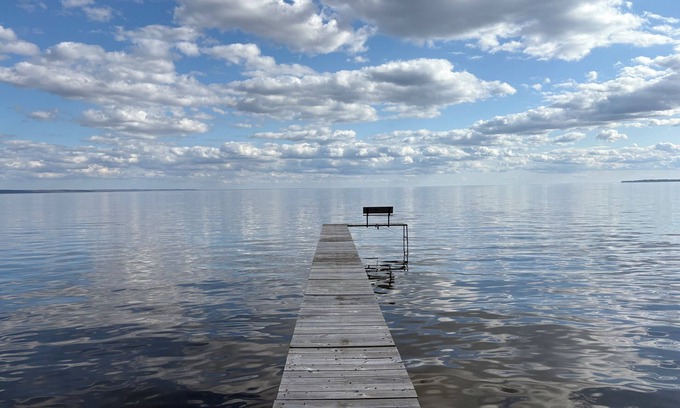 Fox Crossing Cottage | Brighton Beach Cottage with sandy shores on Lake Winnebago!