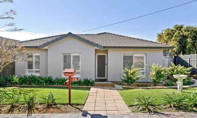 South Brighton House | Brighton Gem I Wifi I Nespresso I Beach Lifestyle