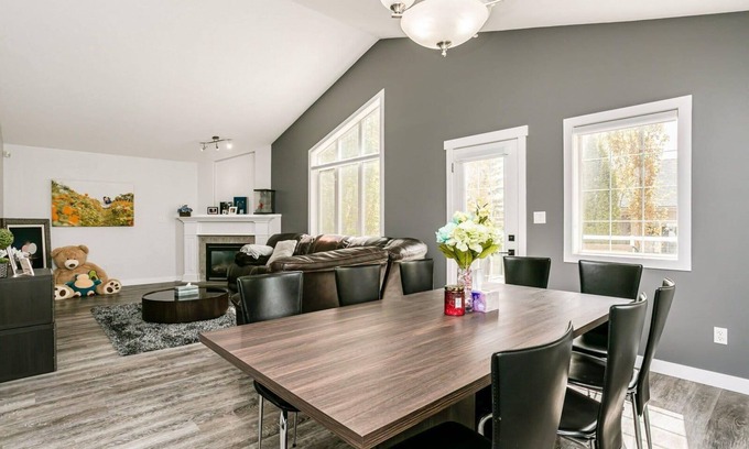 Fort McMurray House | Brilliance on Biggs