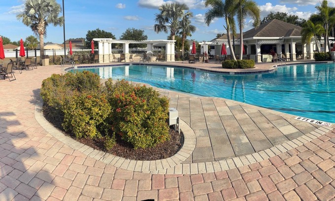 Riverview House | Brilliant townhome with WiFi in Riverview
