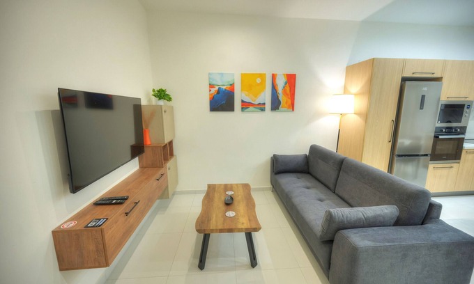 Floriana Apartment | Britannia Suites, charming 2 bedroom flat JCAS2