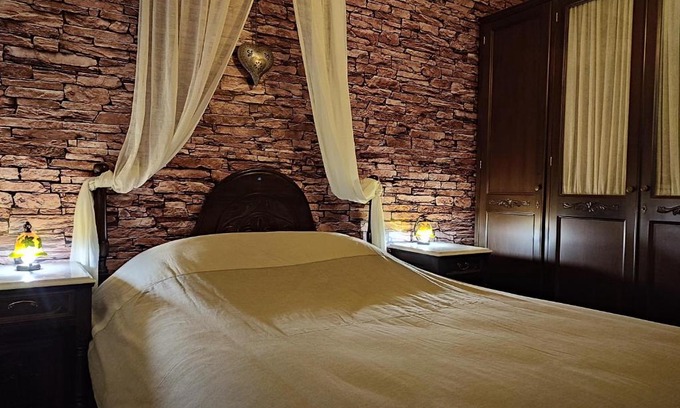Panorama Apartment | British Wood 'n Stone House