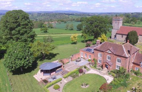 Clows Top House | Broad Meadows Farmhouse 8 Guests