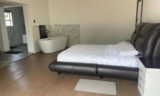 Randfontein Bed & Breakfast | Broc guest lodge