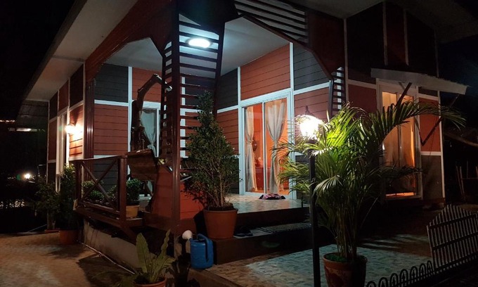 Chom Thong Other | Brook house at Inthanon