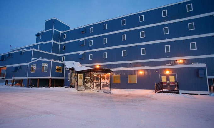 Deadhorse Hotel | Brooks Camp