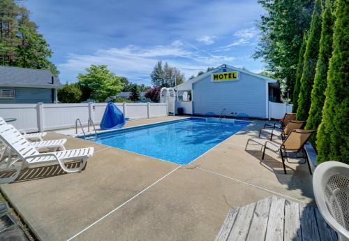 Southern Coast Hotel | Brookside Inn & Cottages