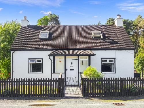 Newtonmore House | Broom Cottage