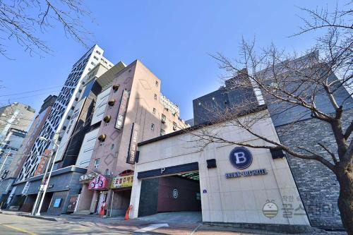 Guun-dong Hotel | Brown Dot Hotel Guun