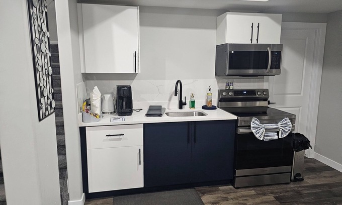 Southwest Edmonton House | Brown's Family Home