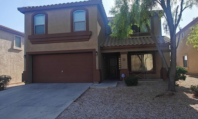 Buckeye House | Browny 4 bedrooms 2.5 bath home near freeway.