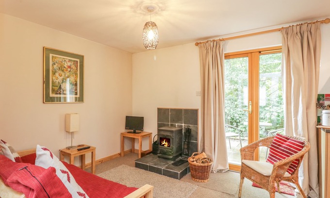 Kingussie Cottage | BRUCANICH COTTAGE, with open fire in Kingussie