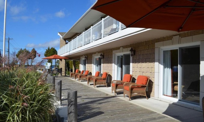 Tobermory Hotel | Bruce Anchor Motel