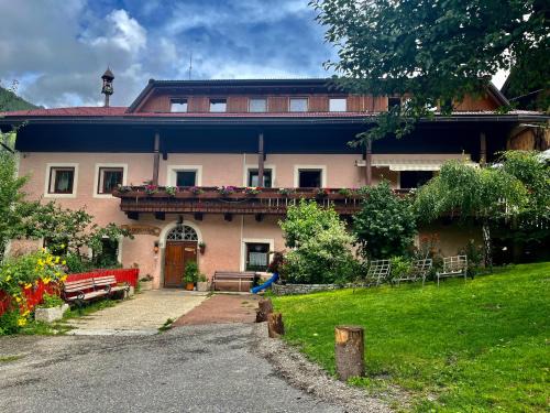 Lutago House | Bruggerhof