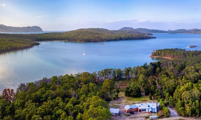 South Bruny House | Bruny Island Lodge