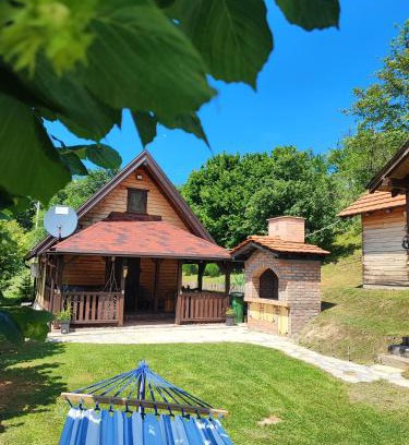 Bajina Basta Ski Chalet | Brvnara na bregu