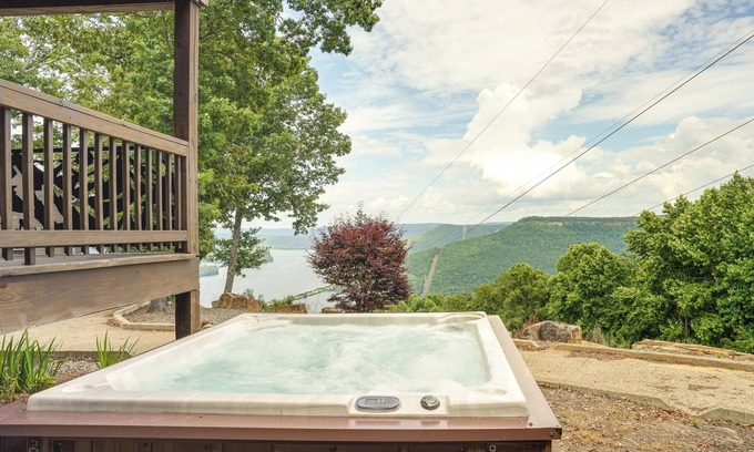 Bryant Cabin | Bryant Cabin Retreat: Hot Tub & Breathtaking Views