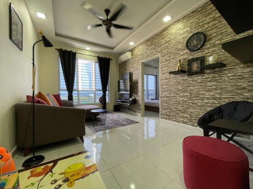 Bandar Saujana Putra Apartment | BSP21 Cozy Retreat W/Sunset Lakeview