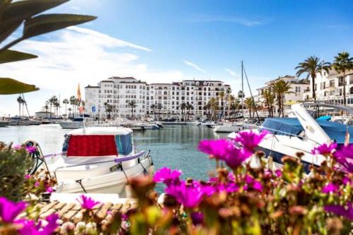 San Luis de Sabinillas Apartment | BT Balzekas tennis Residencial Duquesa holiday vibes