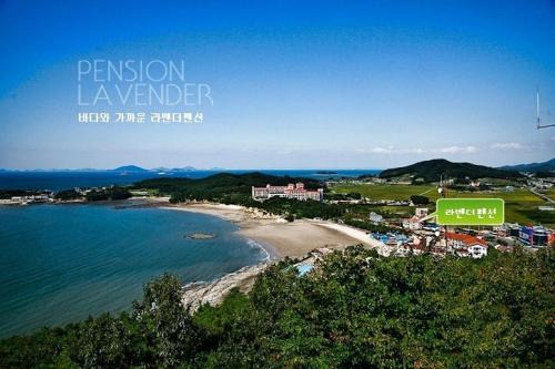Chungmak-tong House | Buan Lavender Pension