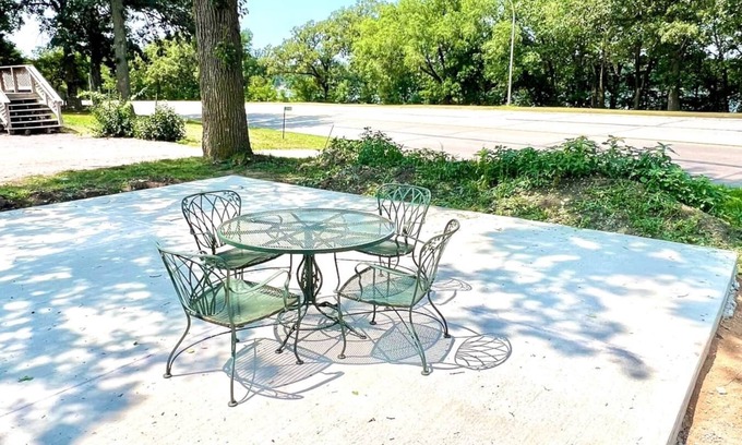 Spirit Lake House | Buck's Lodge - GREAT location - across from Woude's Bay Bar!