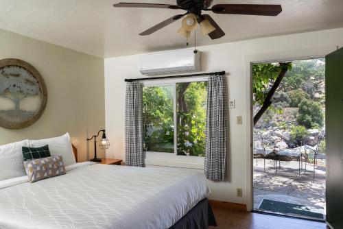 Three Rivers Hotel | Buckeye Tree Lodge