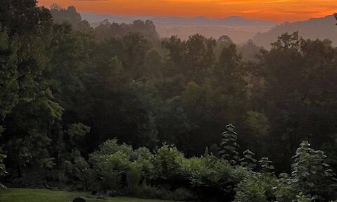 Cleveland Cabin | Buckhead Lodge - 3rd Night Free! See Details Below.