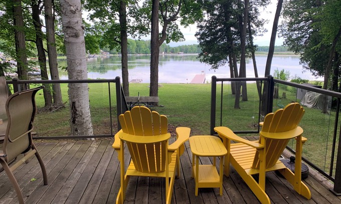 Trent Lakes Cottage | Buckhorn Lakefront Getaway, fishing, swimming, mins from town. restaurants, golf