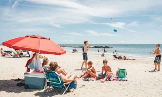 Hampton Apartment | Buckroe Bungalow Buckroe Bungalow Escape to the Beach 2mins Away
