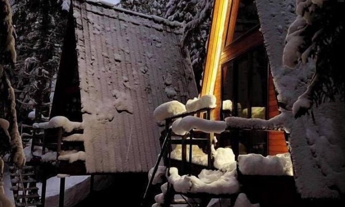 Bagvdanari Cottage | Bude Mestia cottages-Family Room with Private Bathroom