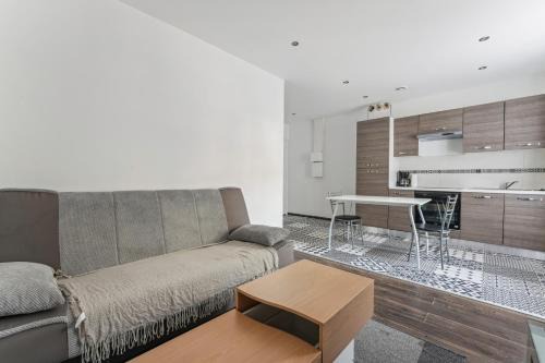Charleville-Mezieres Apartment | Budget appart avec parking au centre-ville