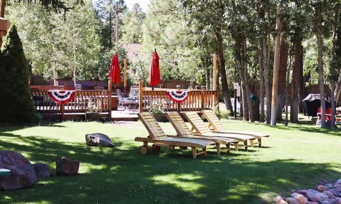 Pinetop Condo | Budget-Friendly Basecamp in the Pines