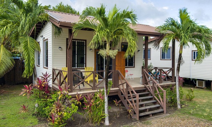 Placencia Cottage | Budget-Friendly Casita in Maya Beach Full Kitchen!