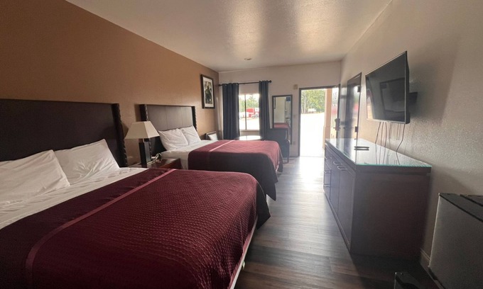 San Augustine Hotel | Budget Inn By OYO San Augustine