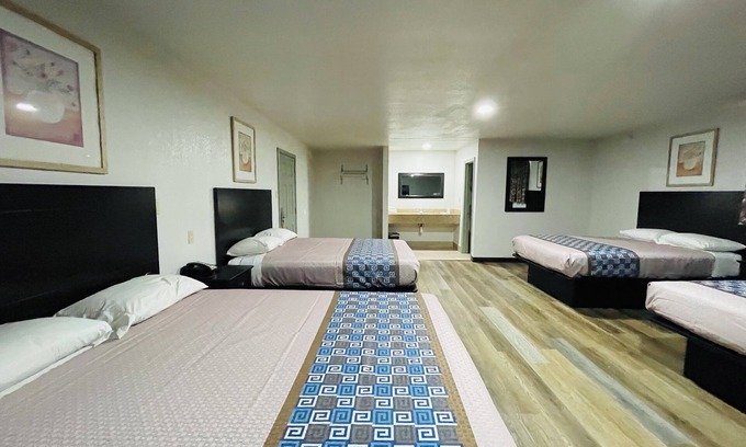 Ada Hotel | Budget Inn