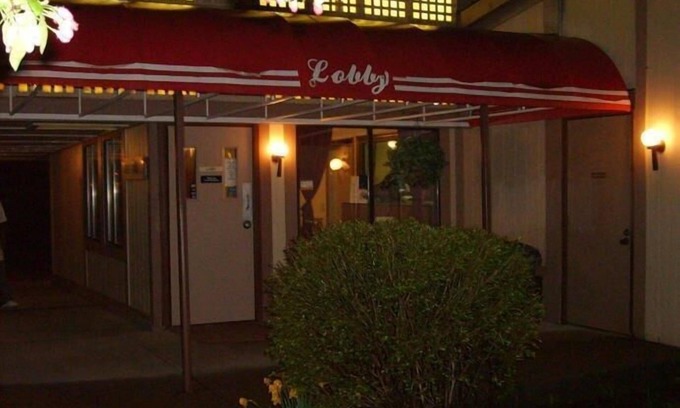 Columbus Hotel | Budgetel Inn & Suites