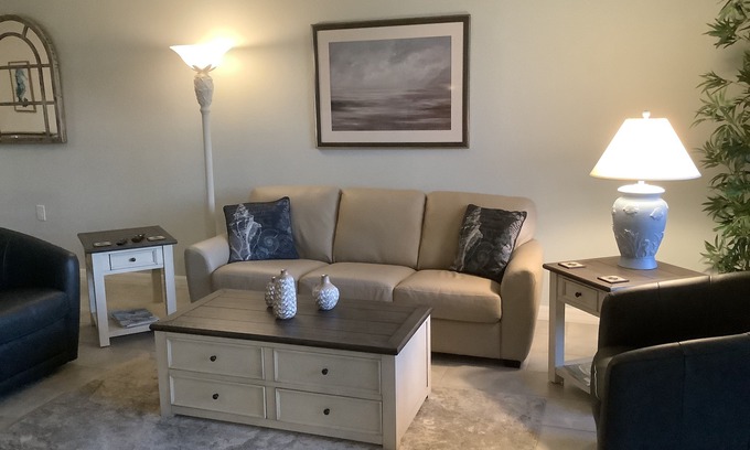 Lakewood Ranch Condo | Building in Lakewood Ranch? Need a temporary place to stay?