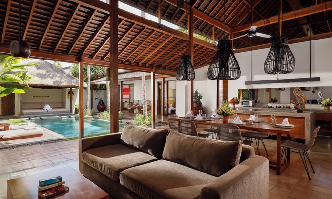 Umalas Villa | Bumbak Dahlia by Fantasia Villas